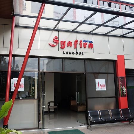 Syafira Hotel Langgur Buitenkant foto