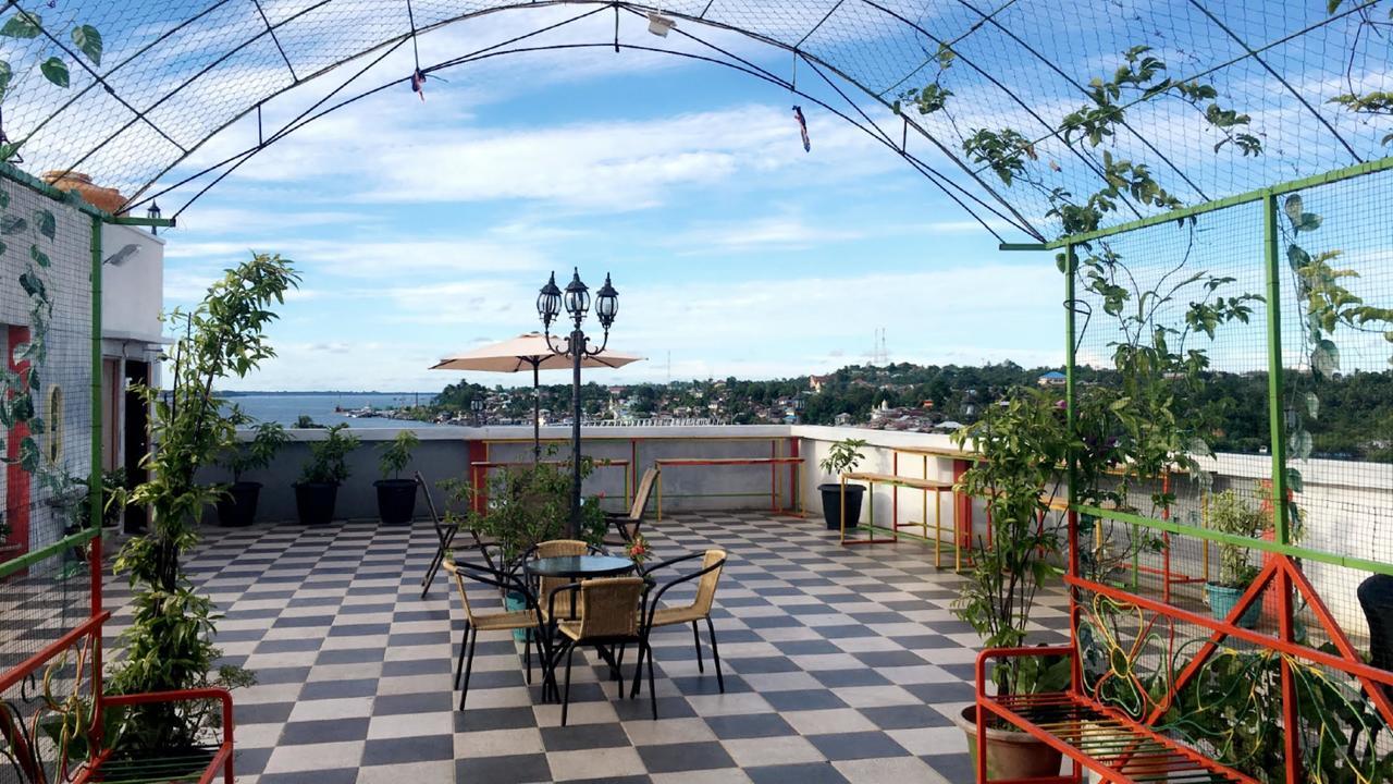 Syafira Hotel Langgur Buitenkant foto