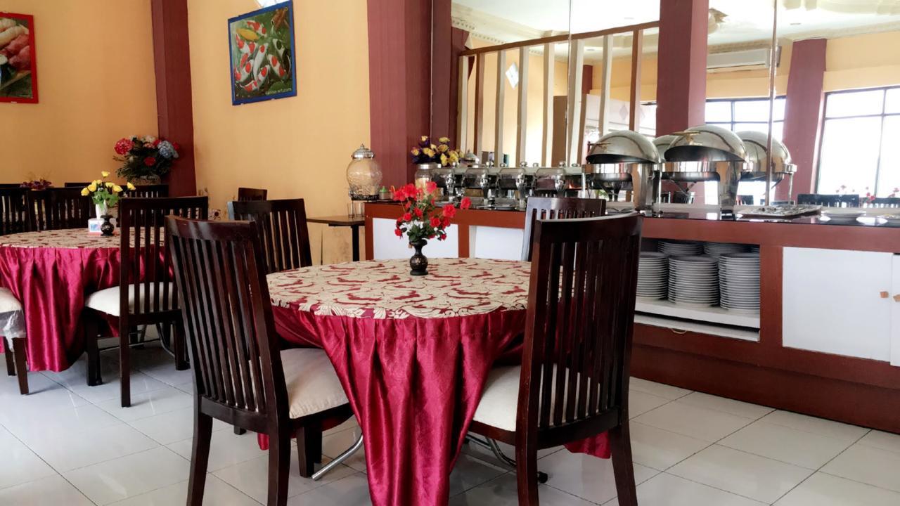 Syafira Hotel Langgur Buitenkant foto