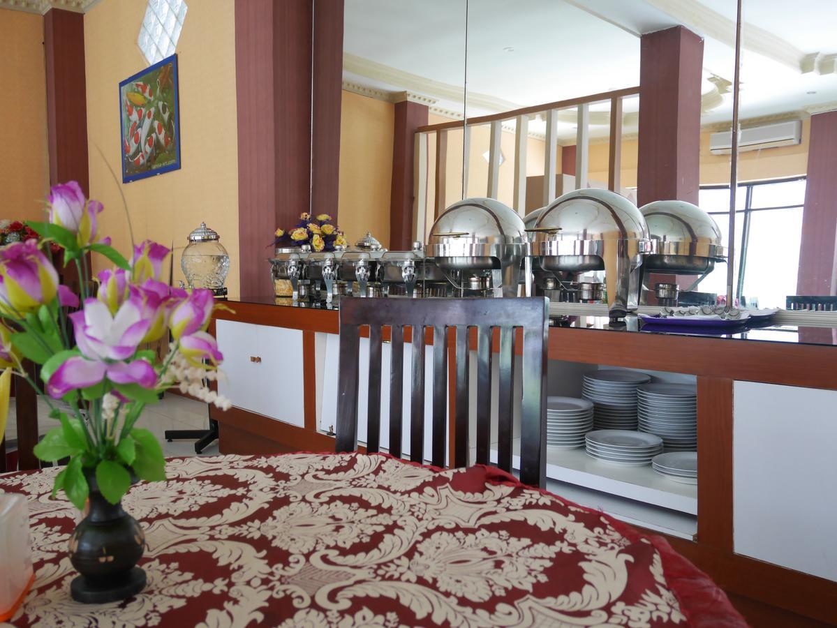 Syafira Hotel Langgur Buitenkant foto