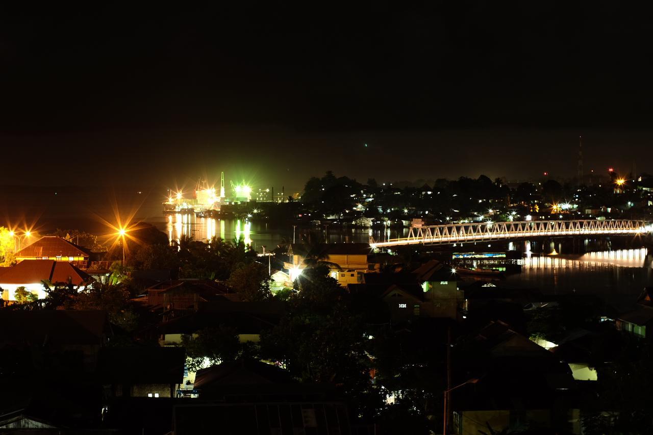 Syafira Hotel Langgur Buitenkant foto