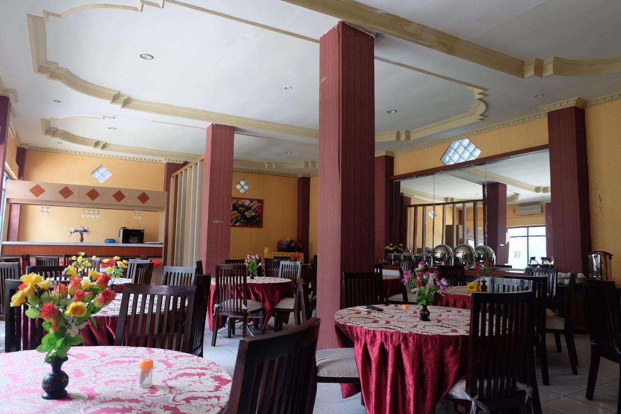 Syafira Hotel Langgur Buitenkant foto